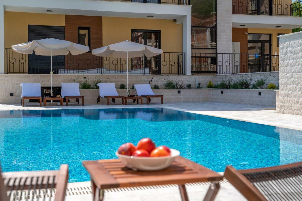 Sealine Apartments A1 Tivat Exterior photo